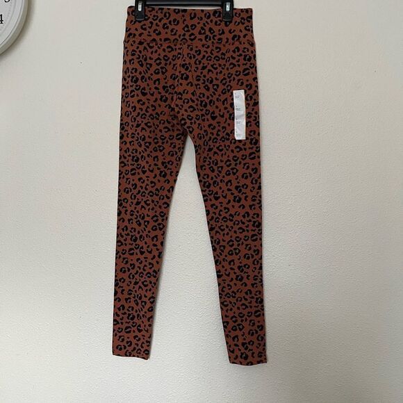 Wild Fable Cheetah Print High Rise Waisted Leggings NEW - Picture 1 of 5